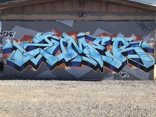 Zumer / Walls