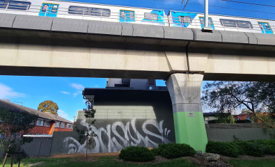 Bailer / Melbourne / Walls