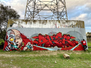 Aker / Walls