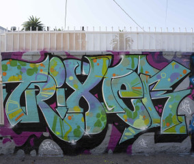 Los Angeles / Walls