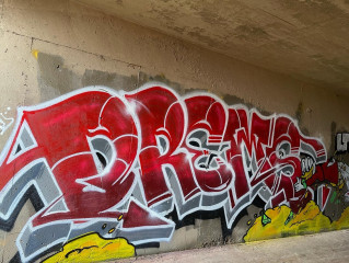 Drems / San Gabriel / Walls