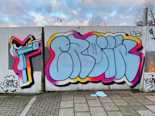 Eroïk / Walls