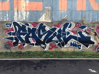 Faso / Kaohsiung / Walls