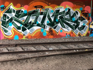 Jins / New York / Walls