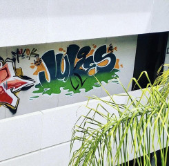 Jukes / Palm Beach / Walls