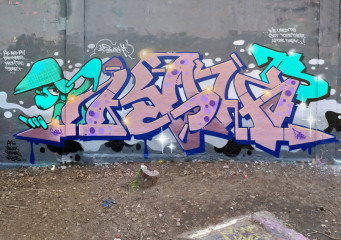 Kash / Walls