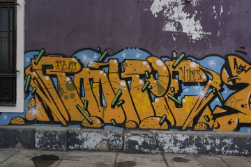 Lima District, PE / Walls