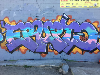 Erupto / Chicago / Walls