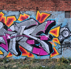 menas / Newark / Walls