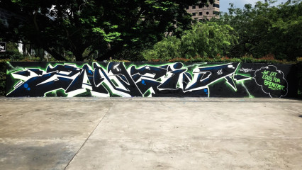 Zanziv / Singapore / Walls