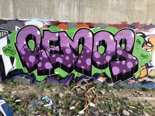 Remos / Walls