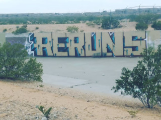 Rerunsone / El Paso / Walls