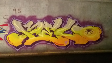 Kelo / New York / Walls