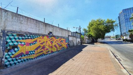 Zire / Holon / Walls