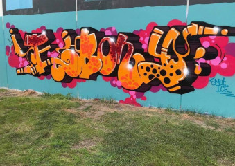 Ebony / Melbourne / Walls