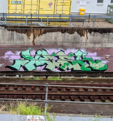 Jiesk / Sydney / Walls