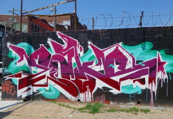 Eaks VM, CREATURES / New York / Walls