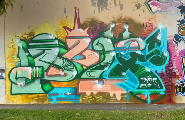 Prix / Melbourne / Walls