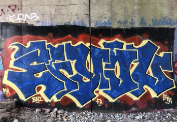 Efyou / Walls