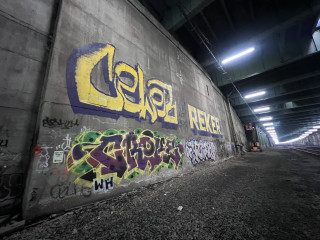 CELEB REKER CROKE TOCER / Walls