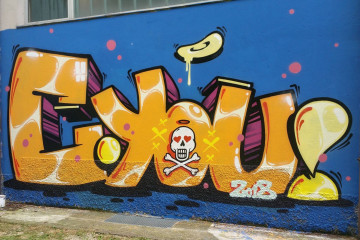 Skase / Milan / Walls