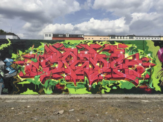 Spade / Berlin / Walls